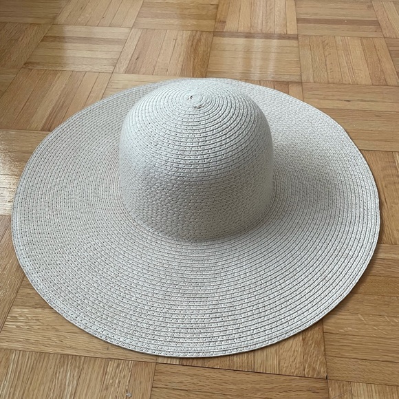 Joe Fresh Floppy Sun Hat - Picture 1 of 4
